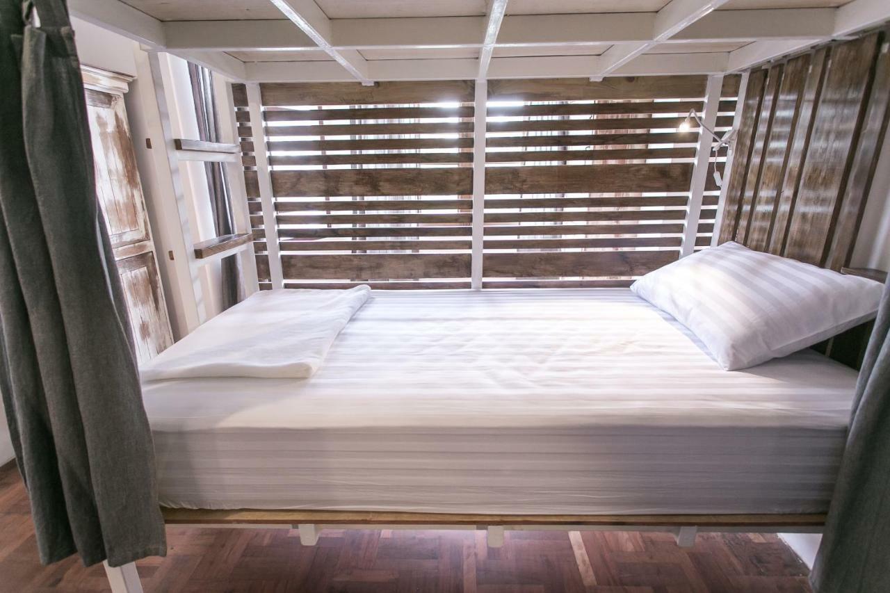 Rest Ari Boutique Hostel バンコク都 エクステリア 写真