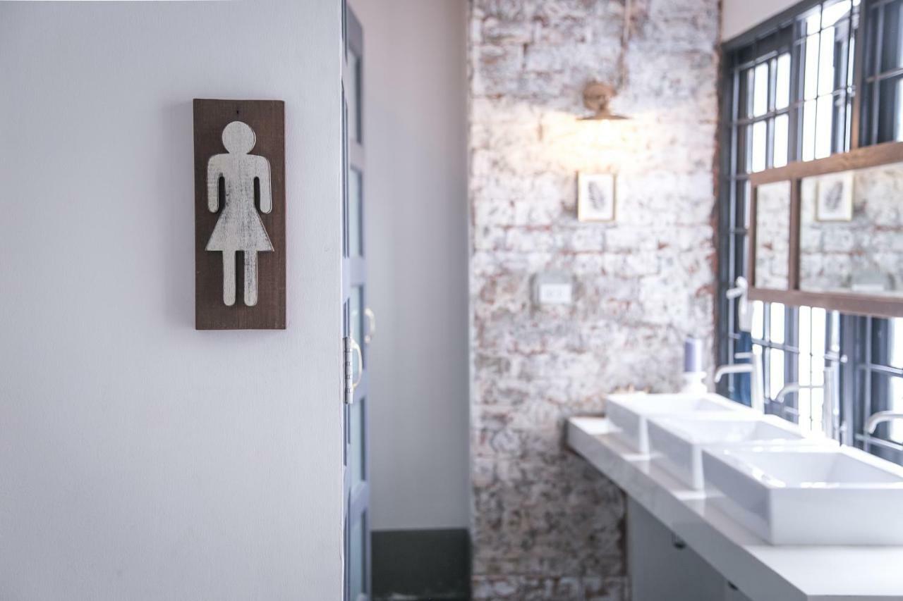 Rest Ari Boutique Hostel バンコク都 エクステリア 写真