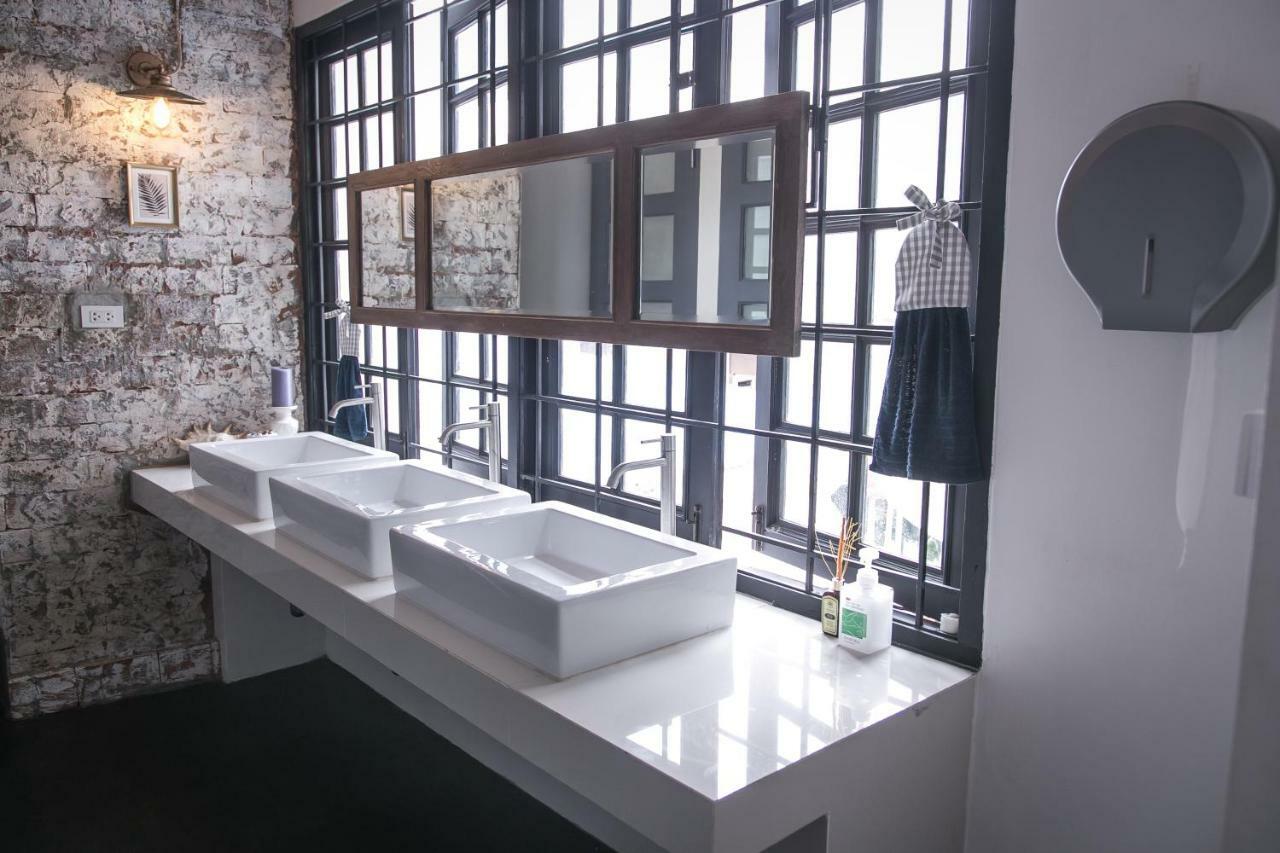 Rest Ari Boutique Hostel バンコク都 エクステリア 写真